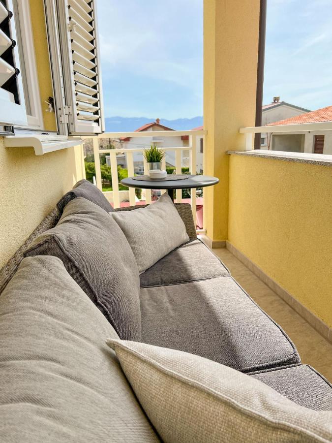 Apartment Baska Mit Poolarea - Krk, Kroatien Kültér fotó