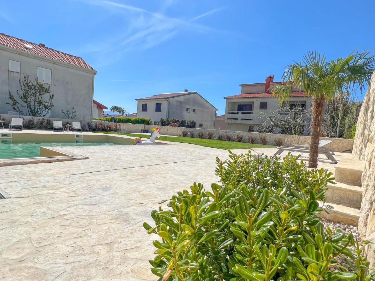 Apartment Baska Mit Poolarea - Krk, Kroatien Kültér fotó