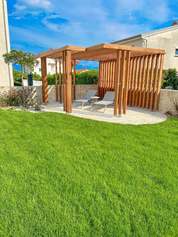 Apartment Baska Mit Poolarea - Krk, Kroatien Kültér fotó