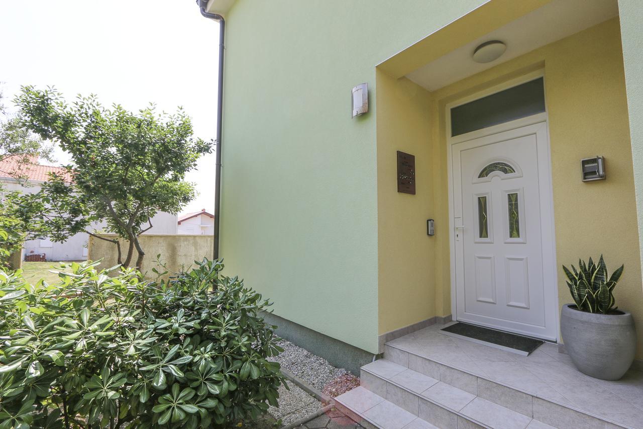 Apartment Baska Mit Poolarea - Krk, Kroatien Kültér fotó